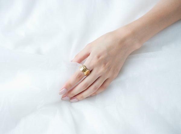 ESTHER VENUSリング