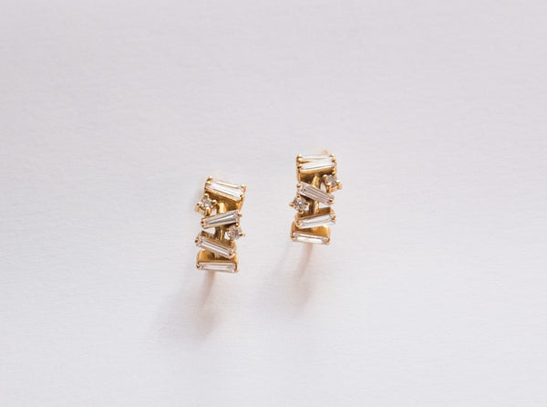 ESTHER テーパードダイヤモンド フープピアス